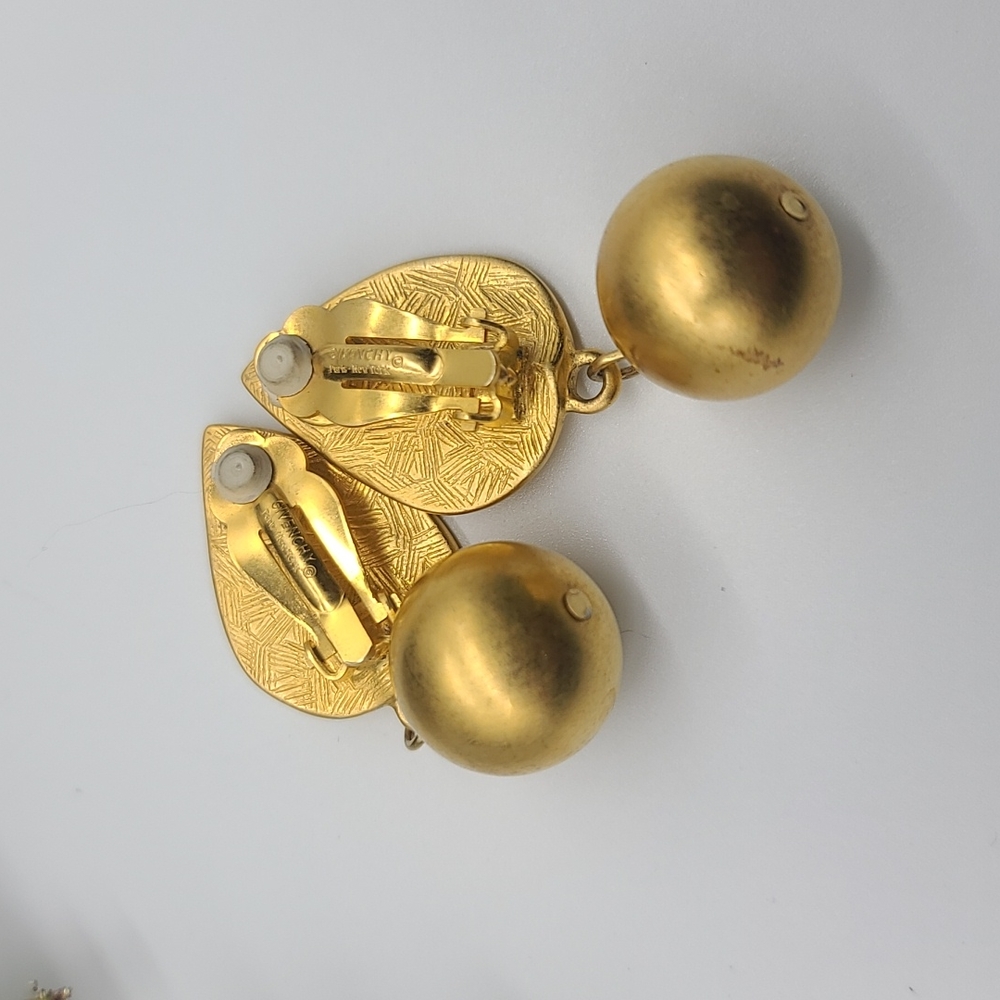 Circa 1980's-90's Givenchy Bushed Gold Clip-on Earrings- Leaves With Dangles 👑 - Picture 5 of 10